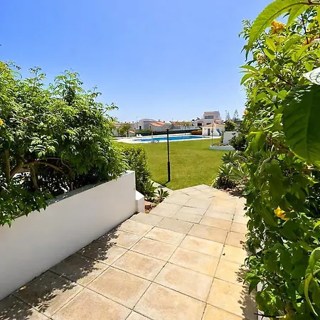 House With Pool 5min Walk To Alemaes By Becherish *