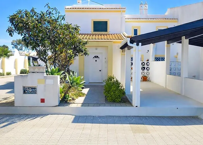 House With Pool 5min Walk To Alemaes By Becherish Ferienhaus *