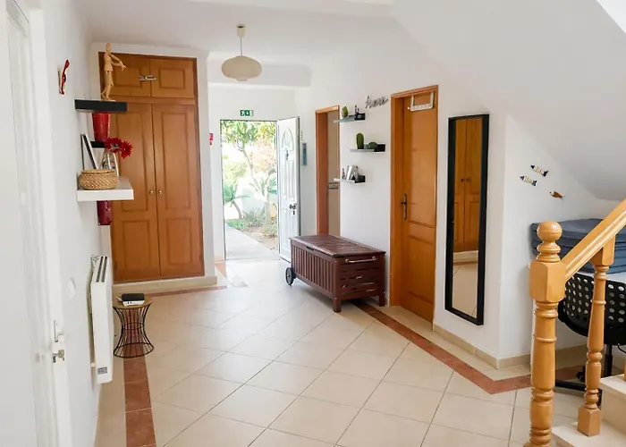 House With Pool 5min Walk To Alemaes By Becherish Ferienhaus