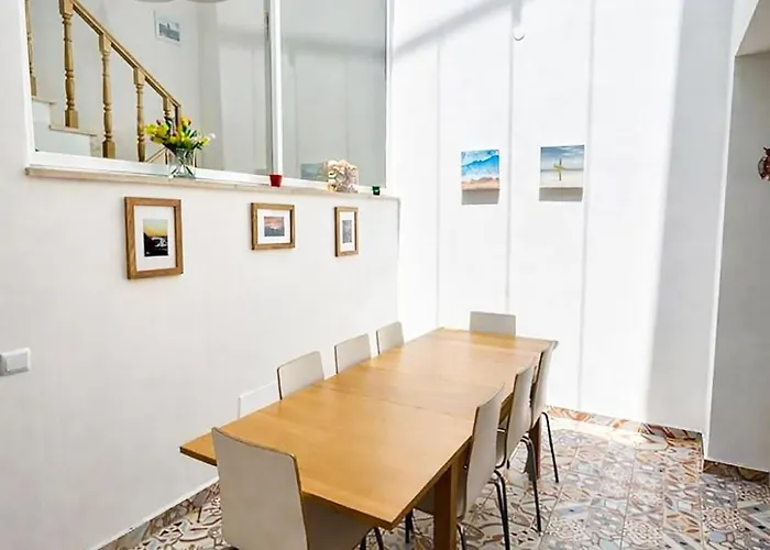 Ferienhaus House With Pool 5min Walk To Alemaes By Becherish