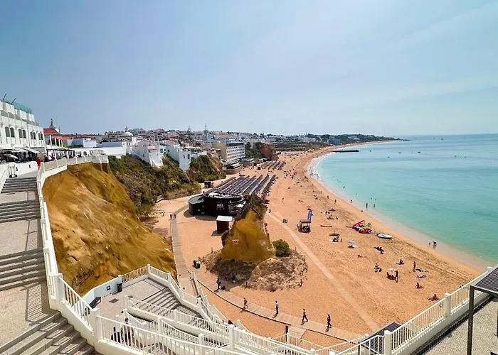 Ferienhaus House With Pool 5min Walk To Alemaes By Becherish Albufeira