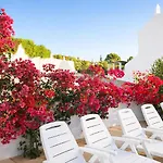 House With Pool 5min Walk To Alemaes By Becherish Сasa de vacaciones
