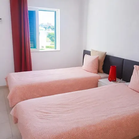 Дом отдыха House With Pool 5min Walk To Alemaes By Becherish *