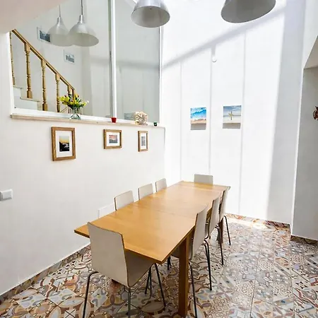 Дом отдыха House With Pool 5min Walk To Alemaes By Becherish