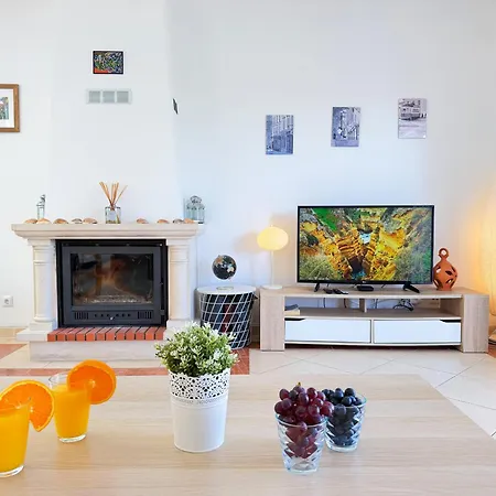 Дом отдыха House With Pool 5min Walk To Alemaes By Becherish Албуфейра