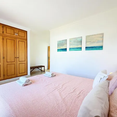 Сasa de vacaciones House With Pool 5min Walk To Alemaes By Becherish Albufeira