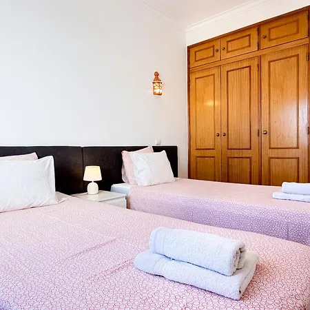 Дом отдыха House With Pool 5min Walk To Alemaes By Becherish *