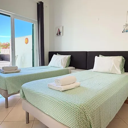 House With Pool 5min Walk To Alemaes By Becherish * Албуфейра