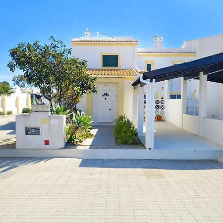 House With Pool 5min Walk To Alemaes By Becherish Ferienhaus *